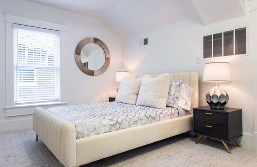 Cherokee Seneca House | Luxurious Retreat KY Derby & PGA - Exquisite Reno