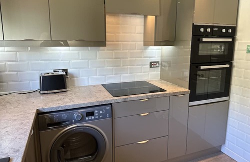 Largs Apartment | Woodbank View, Largs - fabulous modern sea view apartment with parking