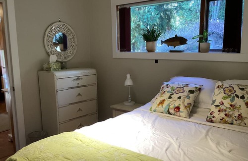 Blind Bay Apartment | Tranquil Place Retreat on 1.5 acres- Room# 2