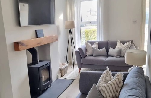 Castlerock House | New to 2024 Cosy Beach Home