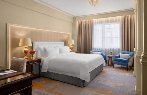 Connecticut Ave - K Street Apartment | Premier Room Near National Geographic Museum WDC