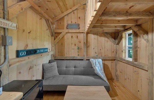 Caledon Cabin | Cozy Cabin - 1BR - Lake Access - Fire Pit