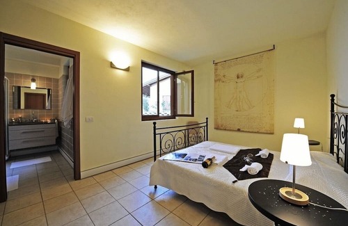 Riva Apartment | Vacation apartment/apartment for 10 guests with 190m² in Faggeto Lario (122897)