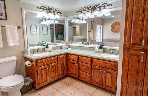 Bella Vista House | Cozy 3-bedroom house in awesome Bentonville with AC, WiFi