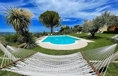 Pietrauta Villa | stylish villa with views between montefalco and bevagna sleeps 12 plus children