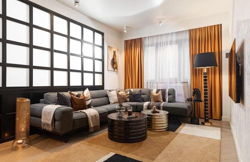 Bucharest City-Centre Apartment | Qult Peaky Blinders