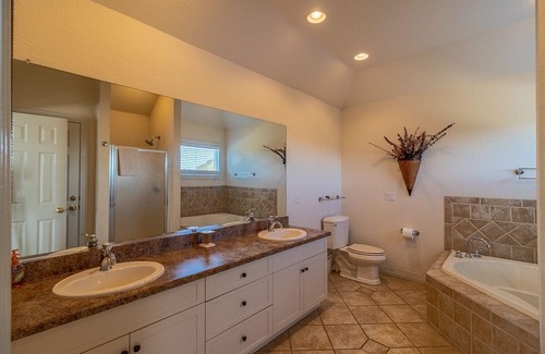 Corolla House | Soundside home in the Currituck Club with countless community amenities!