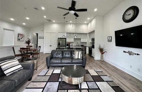 OST - South Union House | 1 Bedroom space for small gatherings or overnight stay near Medical Center