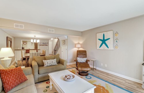 Hilton Head House | Newly Updated! Heated Pool! Close to Coligny!