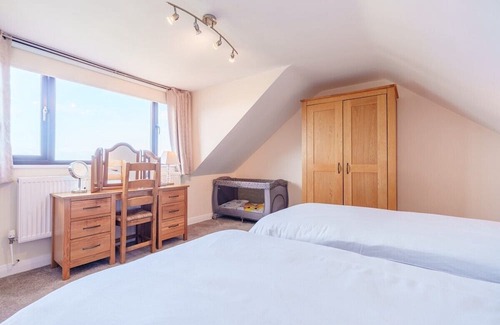 Meliden House | Offa's Lodge Family home quiet area with sea views