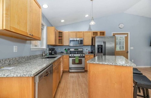 Holden House | Closed Listing - Not Bookable