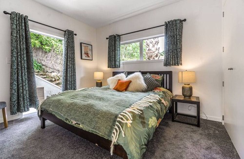 Devonport House | Artistic Mount Vic Villa