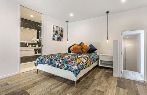 Devonport House | Artistic Mount Vic Villa