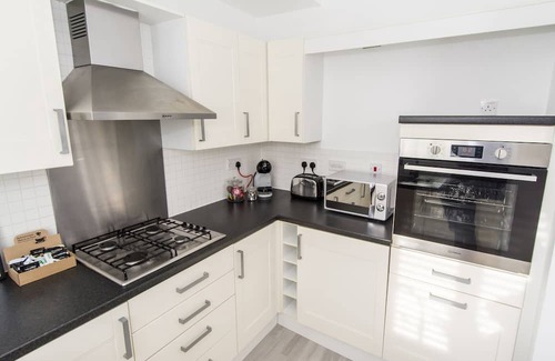 Market Harborough House | Charming 3- Bedroom Terrace House w/Netflix