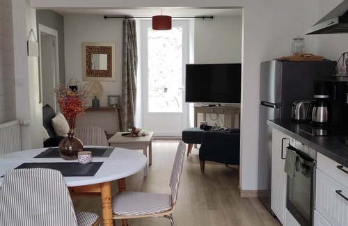 Mauleon Apartment | Gite DU Porche 79700 Mauleon 20min DU PUY DU FOU