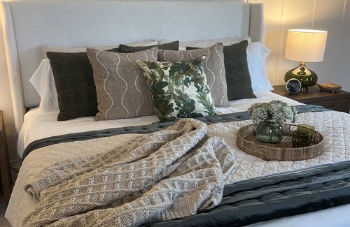 Haslett House | Escape to The Shoeman Manor: Your Dream Getaway!