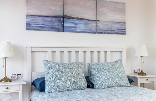 La Oliva House | Vacation Home 'The Bubble' with Sea View, Shared Pool and Wi-Fi