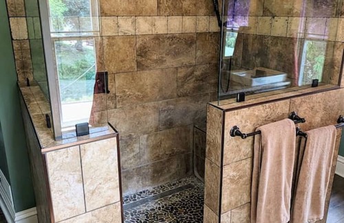 Davenport House | ~Eclectic~Modern Davenport Suite