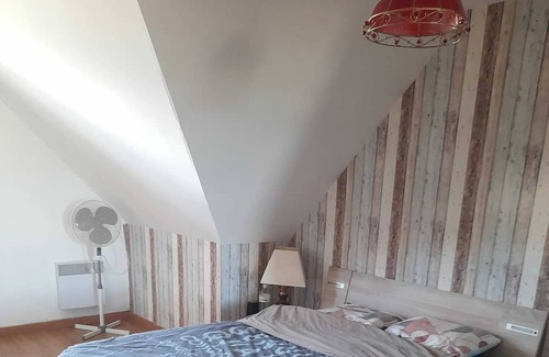 Mormant House | Homerez - Spacious house for 7 ppl. with garden and terrace at Mormant