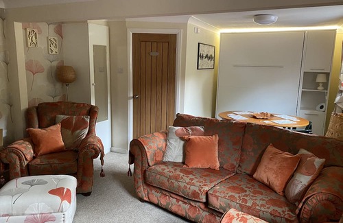 Bridgnorth Cottage | Little Orchard Stables is a Hot Tub getaway in beautiful Shropshire countryside