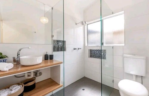 Angaston House | Chilli's Cottage: Entire pet friendly home in the Barossa Valley