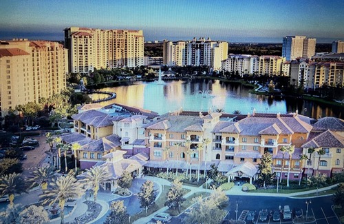 Lake Buena Vista Apartment | On Disney’s doorstep! Spacious lodging; multiple pools & eateries on property!