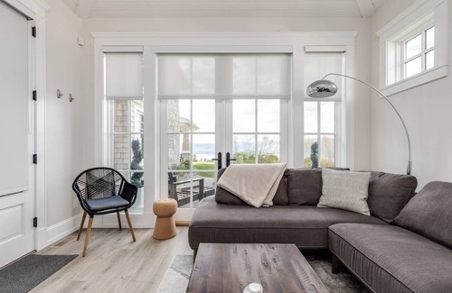Southwest Mission House | This house is a 3 bedroom(s), 3.5 bathrooms, located in Kelowna, BC.