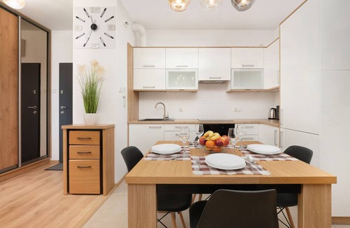 Baluty Apartment | Apartment Manufaktura Łódź by Renters