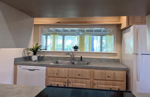 Naples Park House | Naples Park Cottage: Near the beach and Pet Friendly