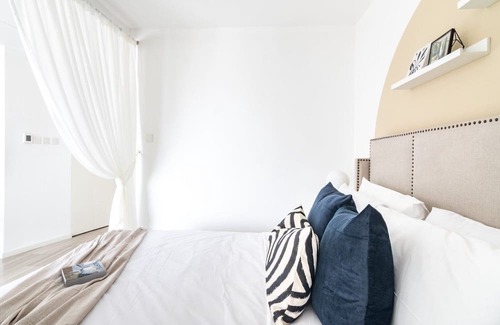 Jadaf Apartment | GuestReady - A View of the City Skyline - D1 Tower