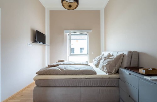 Parndorf House | Superior double room with terrace - sunny Pannonia