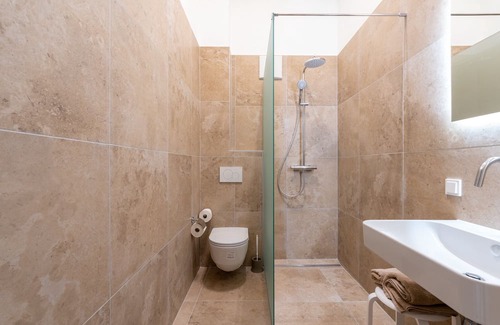 Parndorf House | Superior double room with terrace - sunny Pannonia