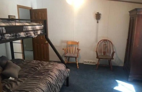 West Branch House | Clear Lake Kaybin-Entire Home-Family Fun