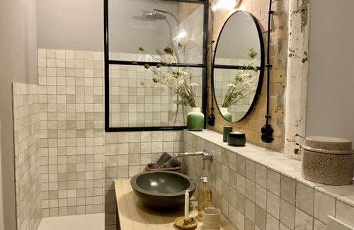 Zeitz Apartment | Loft 121 in the pasta factory