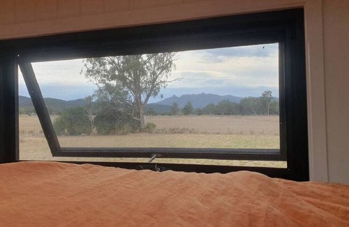 Bullawa Creek House | 'Tinylicious' Custom Offgrid Tiny with a View