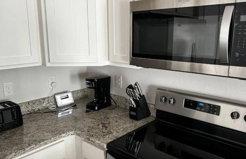 Pine Forest House | Admiral's Quarters Suite