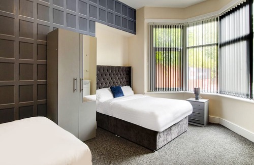 Middlesbrough Hotel | OYO Eastbourne Lodge