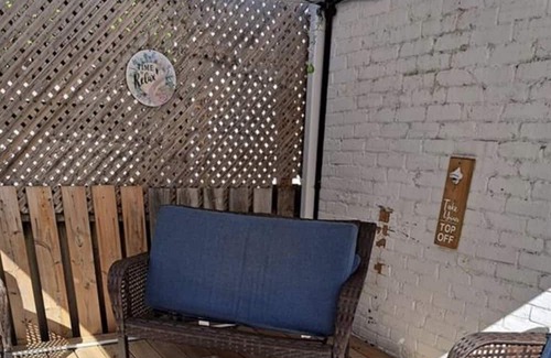 Owen Sound House | SecondAveOasis - With pool! : Also ask about our returning guest discount!