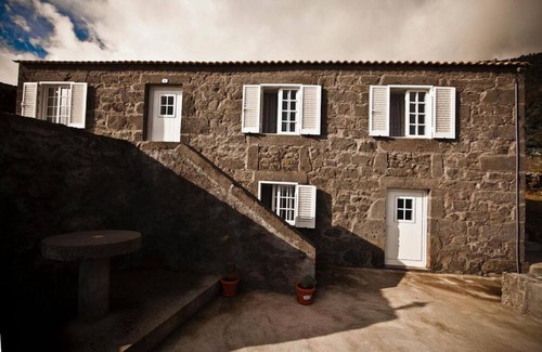 Pontas Negras House | Vacation Home "Casas Dos Vinagreiros - Isabel" with Sea View, Private Terraces & Wi-Fi