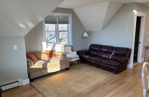Cohasset House | New just minutes to Nantasket Beach and next door to a Cohasset top restaurant