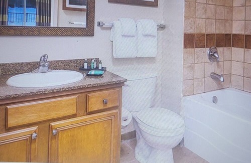 Round Hill Village Apartment | Cozy spacious 3-bedroom apt sleeps8 in Zephyr Cove with Wi-Fi, fitness room
