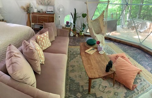 New Plymouth Cabin | Wildwood-Magical dome home in the forest!