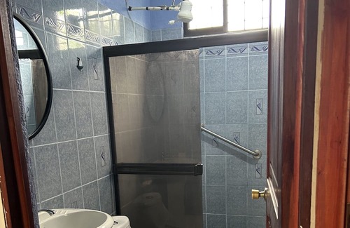 Los Angeles House | Acogedora Casa en Medio de Palmeras