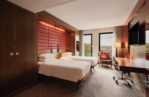 The Hague Center House | Explore The Hague With Ease - 2 Units with Bike Rental And Nearby Tram Station