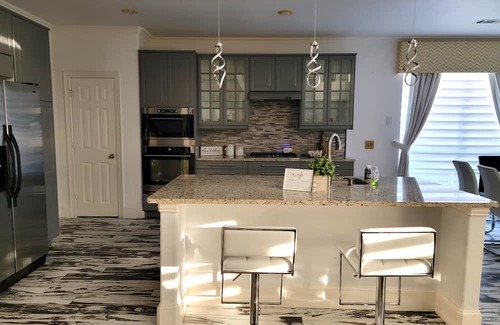 Lewisville House | A Family Home to Rejoices