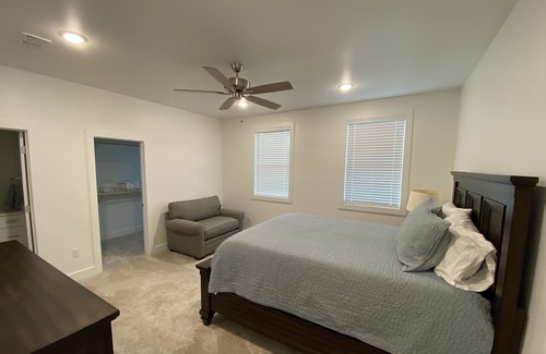 Starkville Condo | Quiet, family-sized condo less than 2 miles from University!