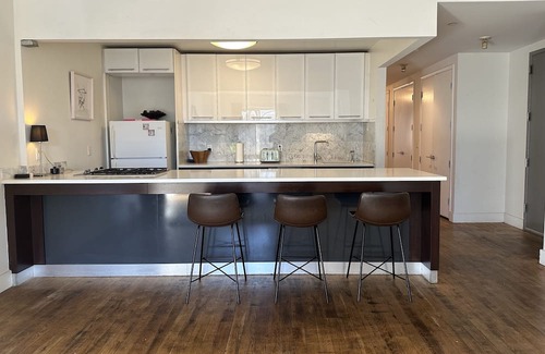Broadway Triangle Apartment | Sunny 1 bed for rent in 1500sf Home. Balcony, Private bath, 20min to the city!