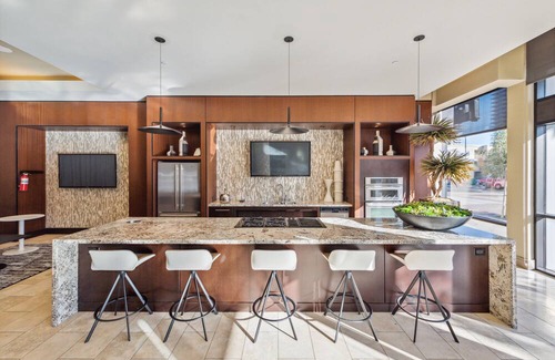 East Village Apartment | East Village 1 BR w/ Office by Anyplace - 11591