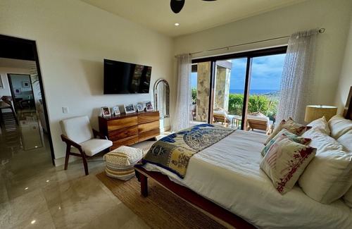 San Jose del Cabo Condo | Oceanview Paradise luxurious three bedroom condo overlooking golf course