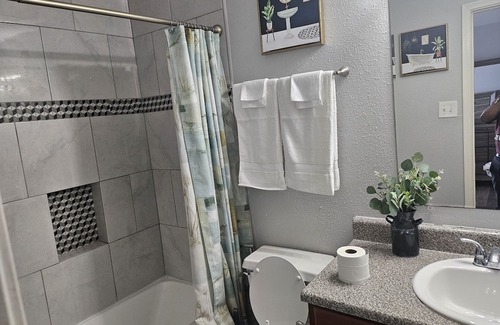 Galveston Condo | Beachy, Island getaway condo!